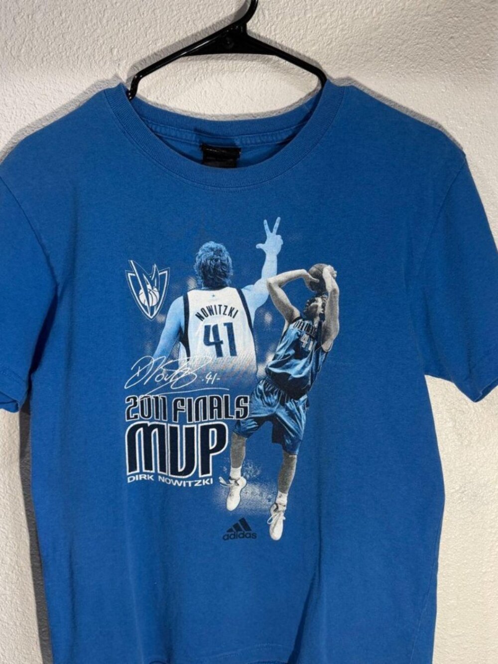 adidas Dirk Nowitzki 2011 Finals MVP Tee, Size L (14/16)